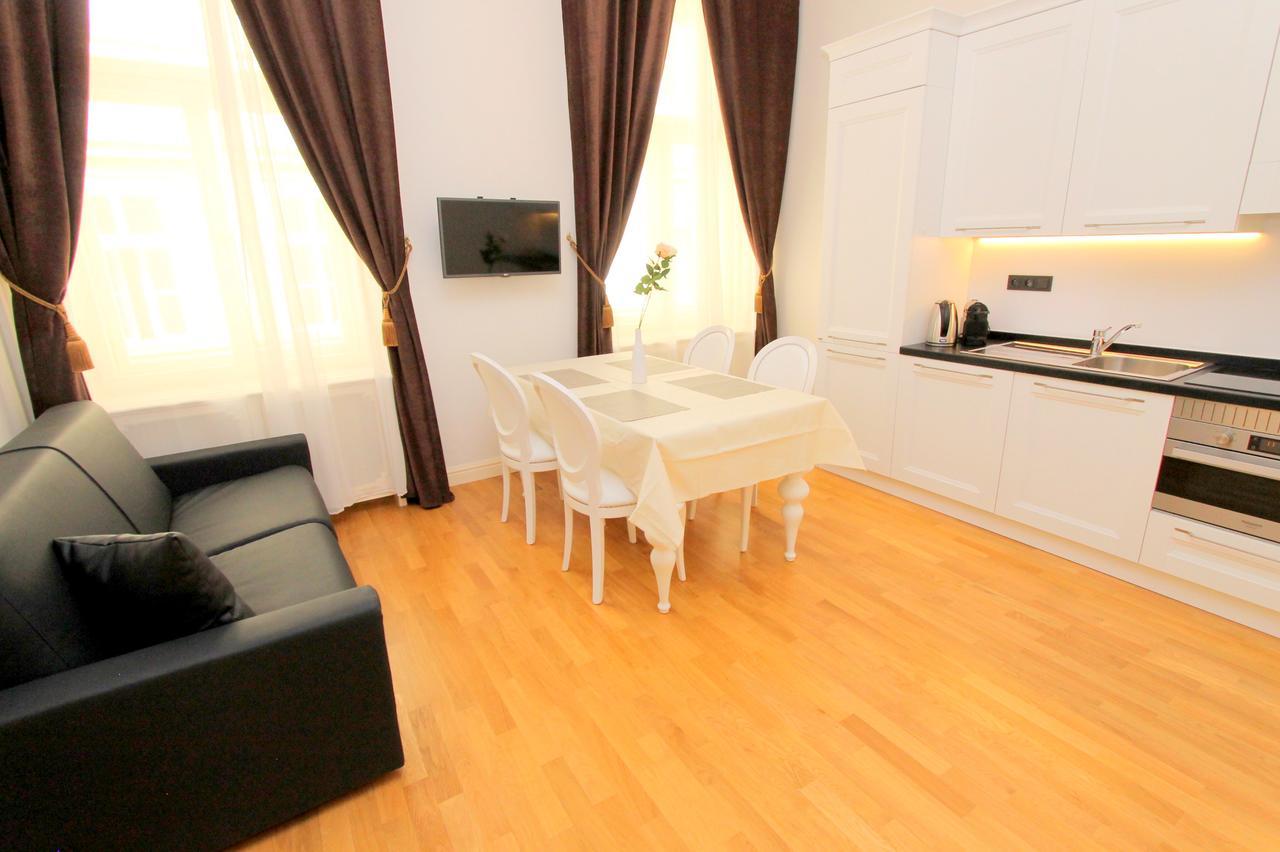 Luxury Apartments Krocinova Прага Экстерьер фото
