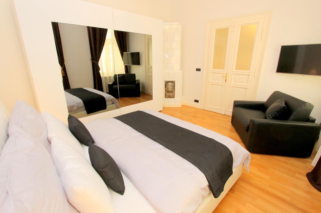 Luxury Apartments Krocinova Прага Экстерьер фото