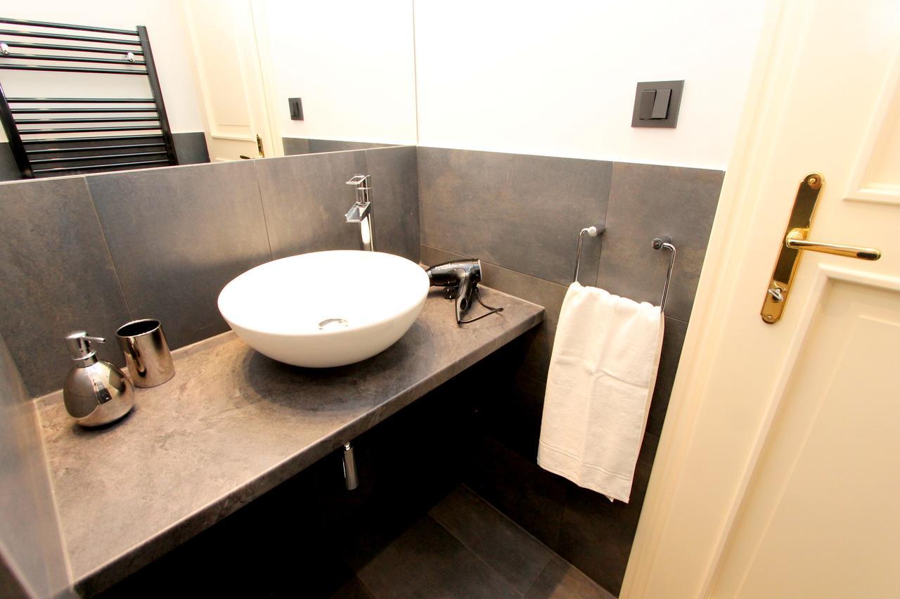 Luxury Apartments Krocinova Прага Экстерьер фото