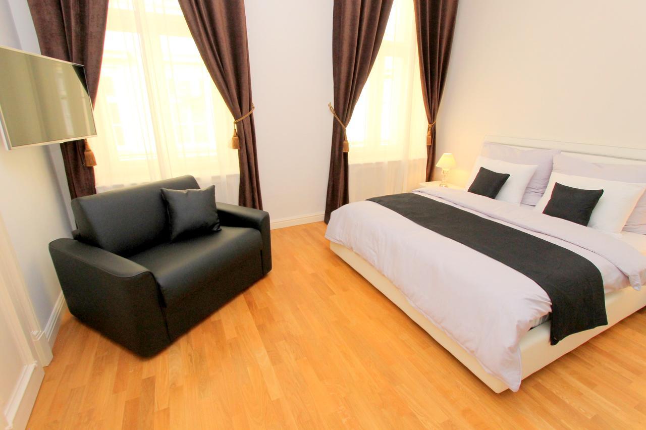 Luxury Apartments Krocinova Прага Экстерьер фото