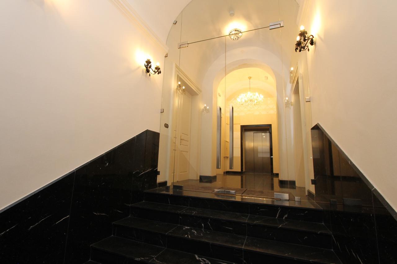 Luxury Apartments Krocinova Прага Экстерьер фото